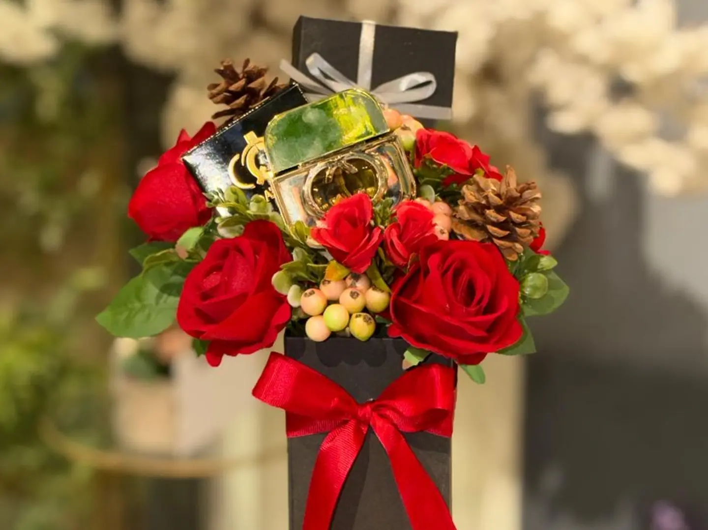 Gucci Mini Perfume & Roses Set