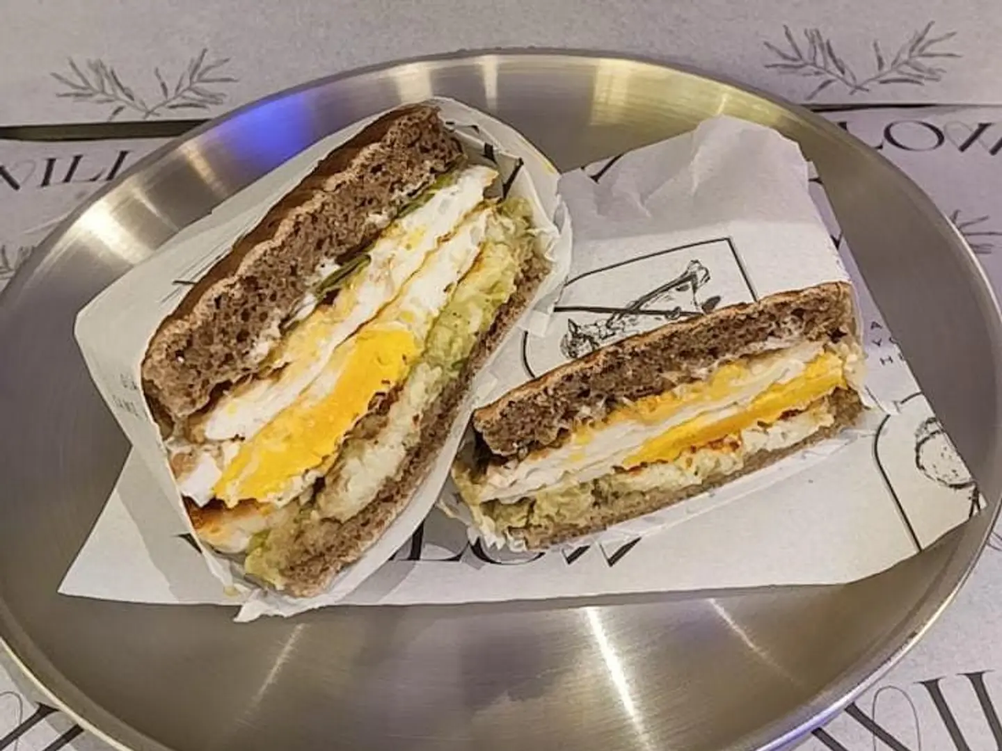 Avo Egg Halloumi Sandwich
