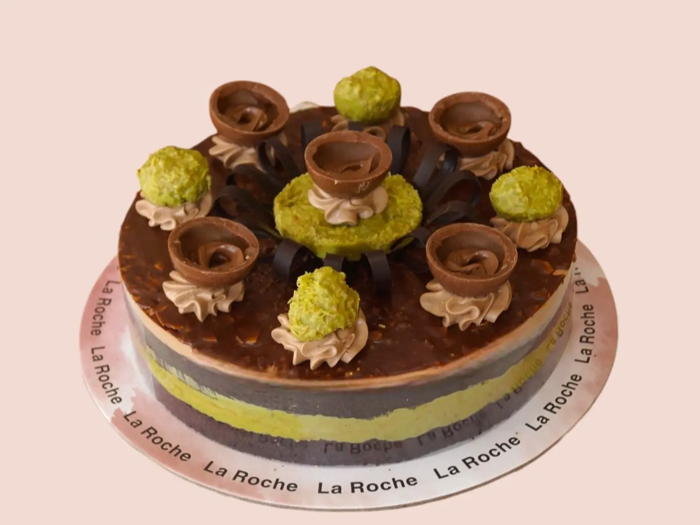 كعكة الشوكولاتة دبي