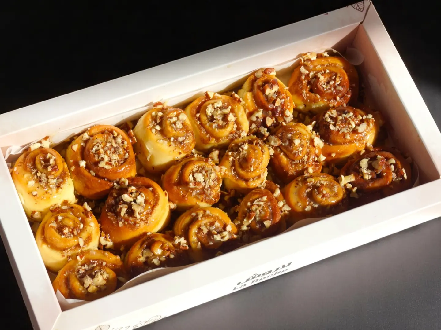 علبة لفائف القرفة