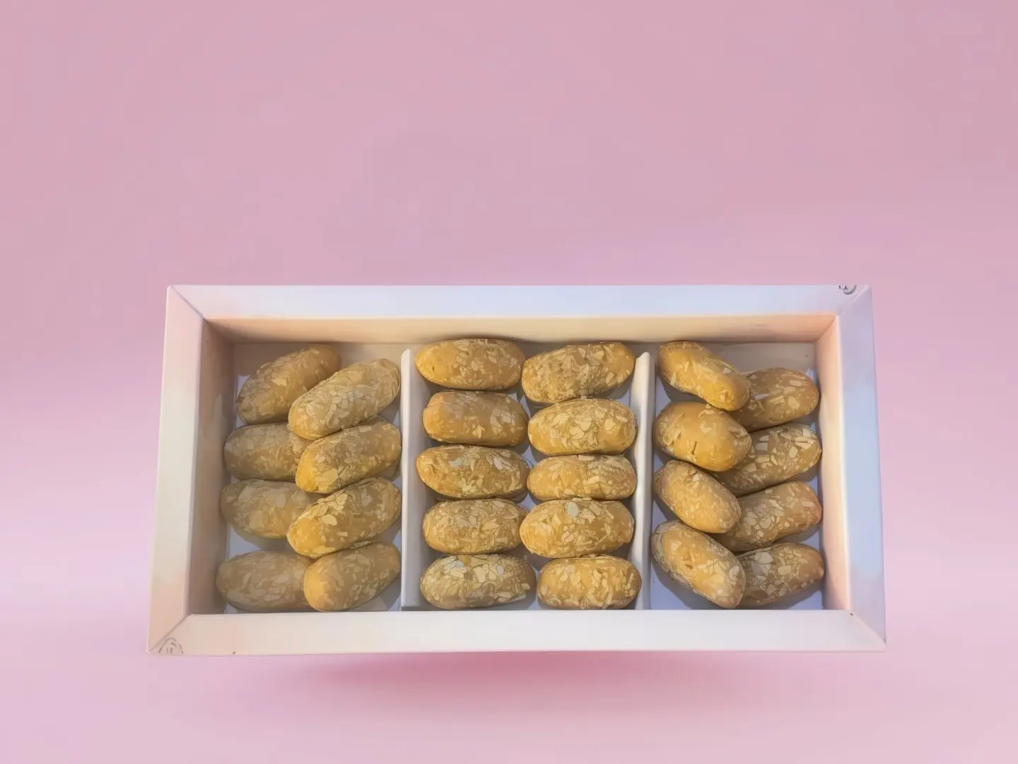 أل موند ترافل