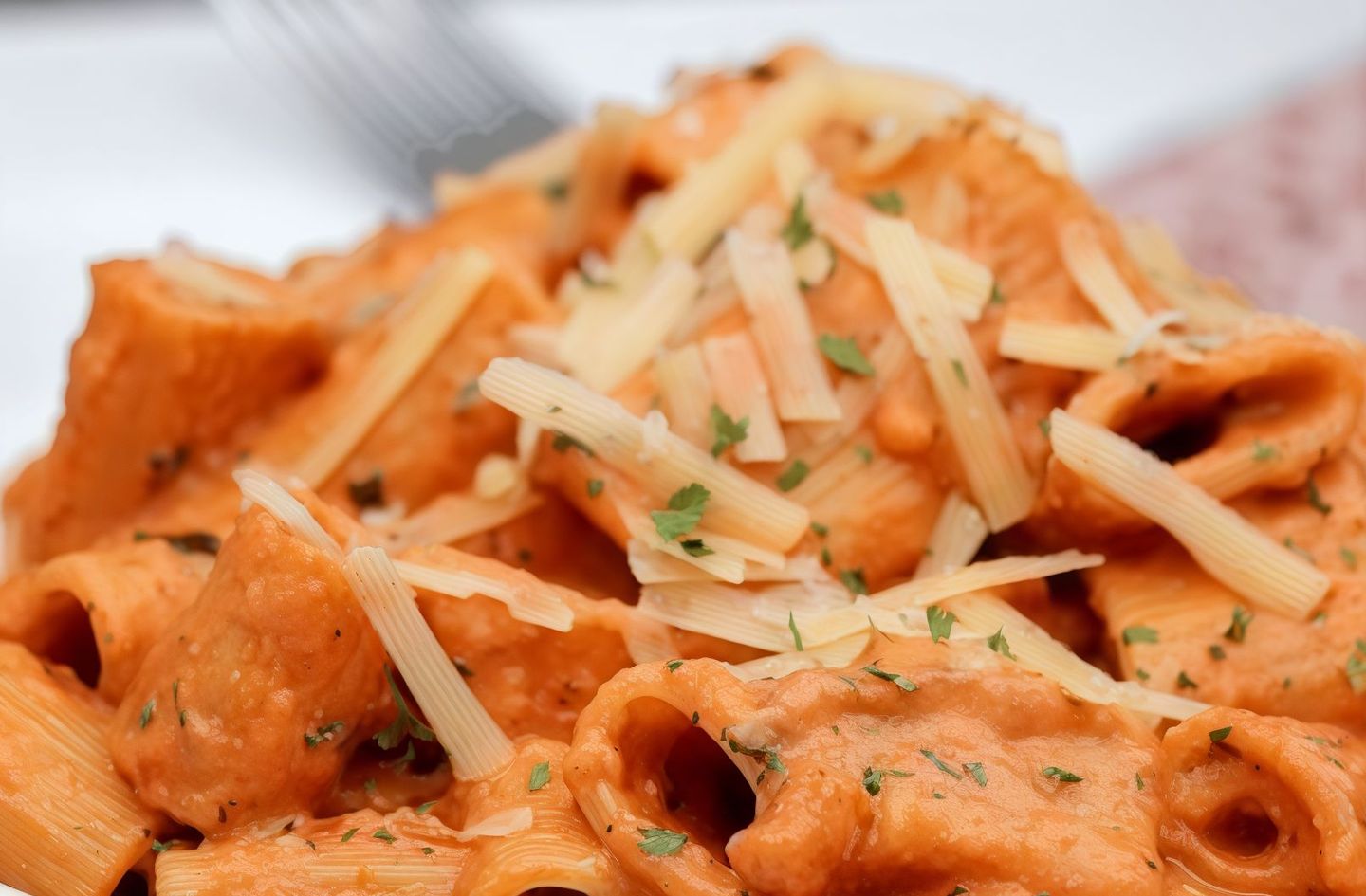 Rigatoni With Tomato Sauce