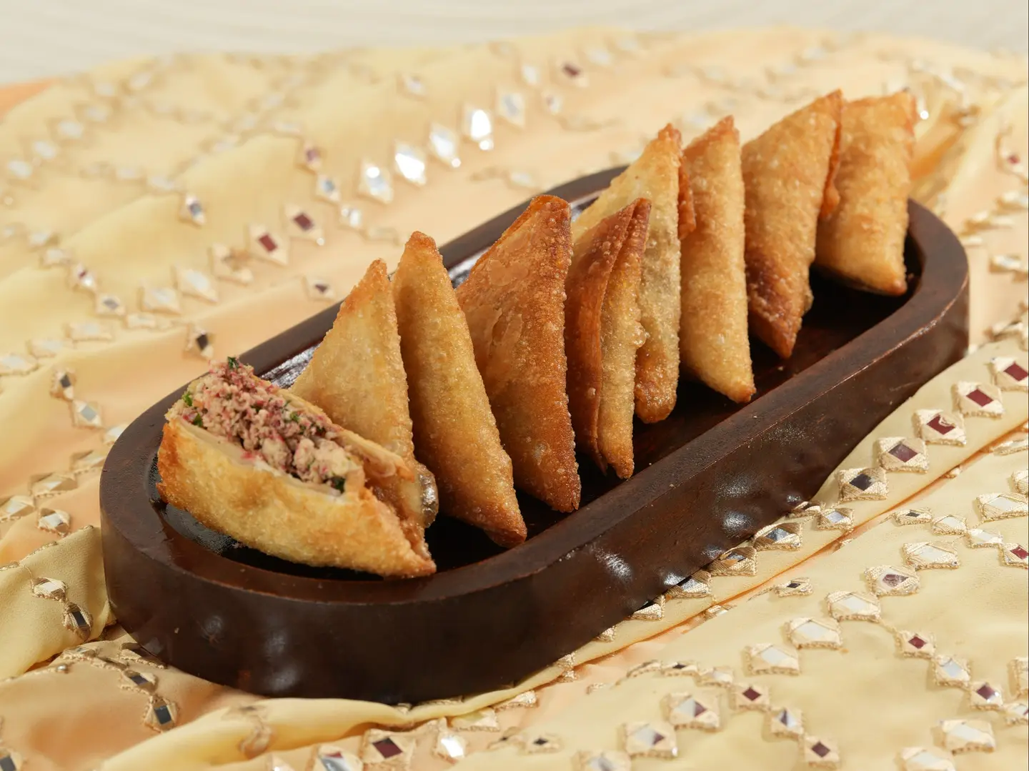 سمبوسة لحم 9 قطع