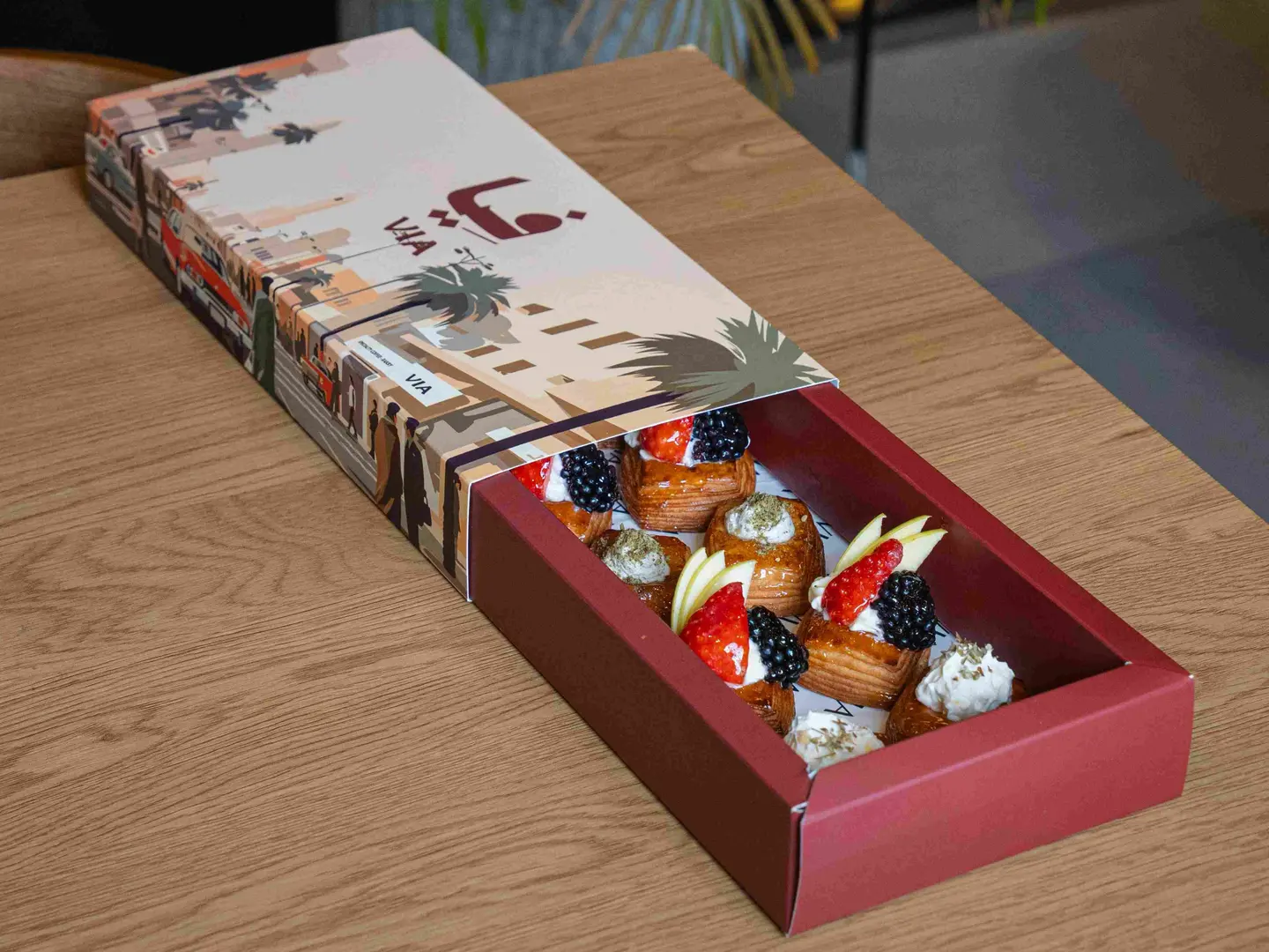 بوكس ميني دانش - 15 قطعة، داخل بوكس بتصميم فريد للجمعات، المناسبات الرسمية