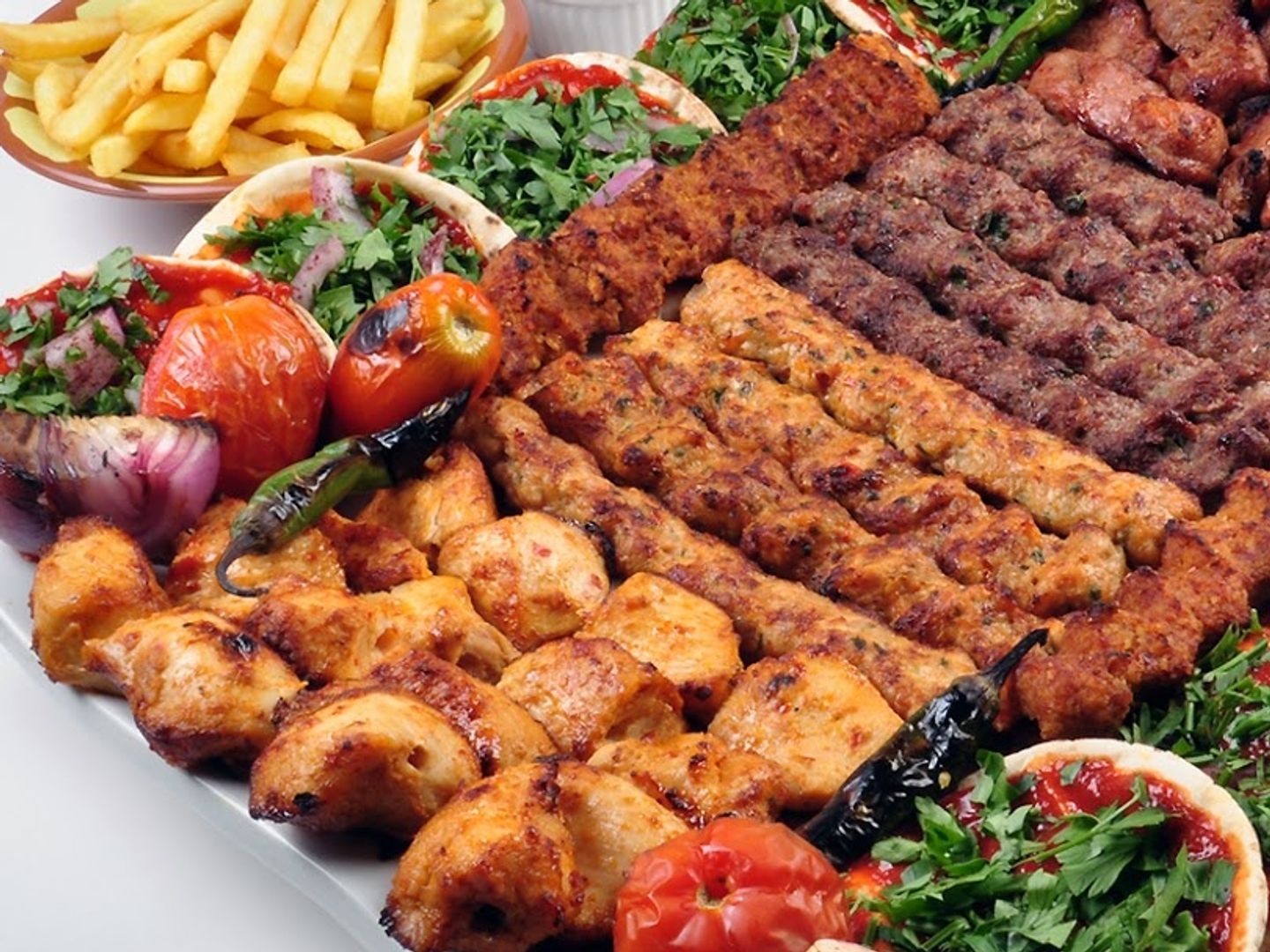 صحن مشاوي مشكل 8 اسياخ