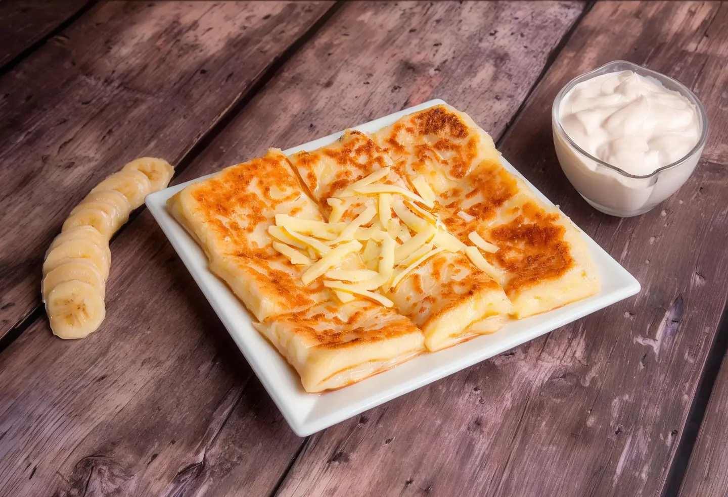 مطبق حلو موز مع قشطة