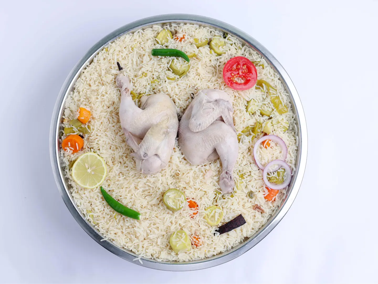 White Compress With Vegetables And Chicken