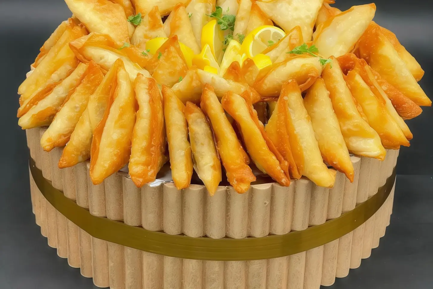 صينية سمبوسة بالجبن