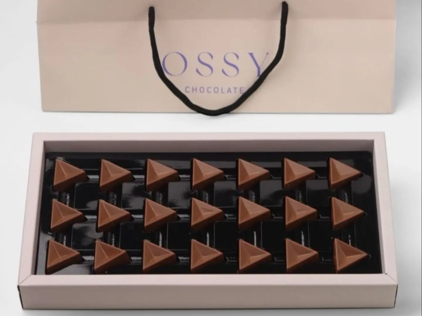 Chocolate Pieces Filled With Hazelnut   Ousi