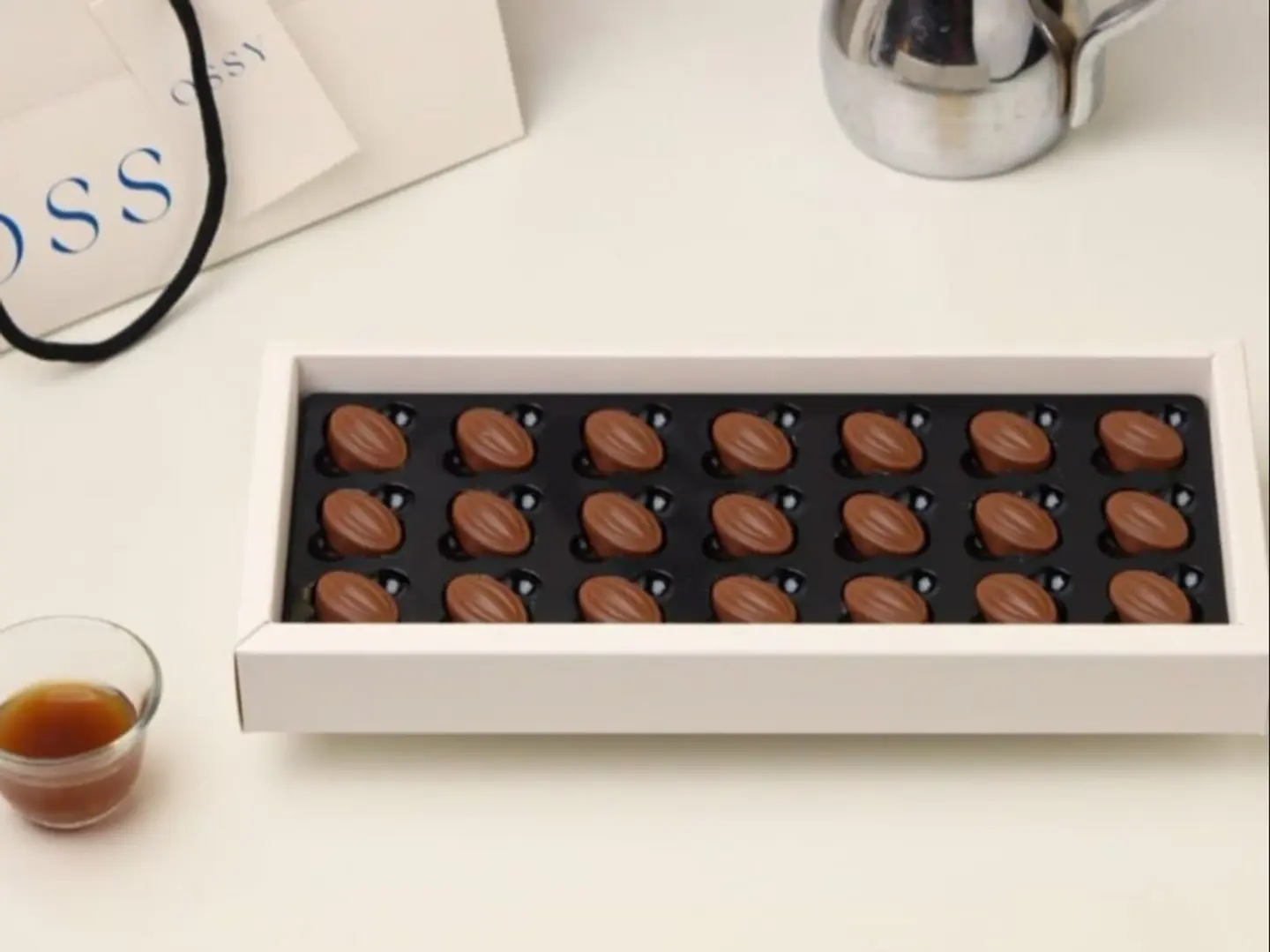 Lotus Filled Chocolate Pieces   Aussie