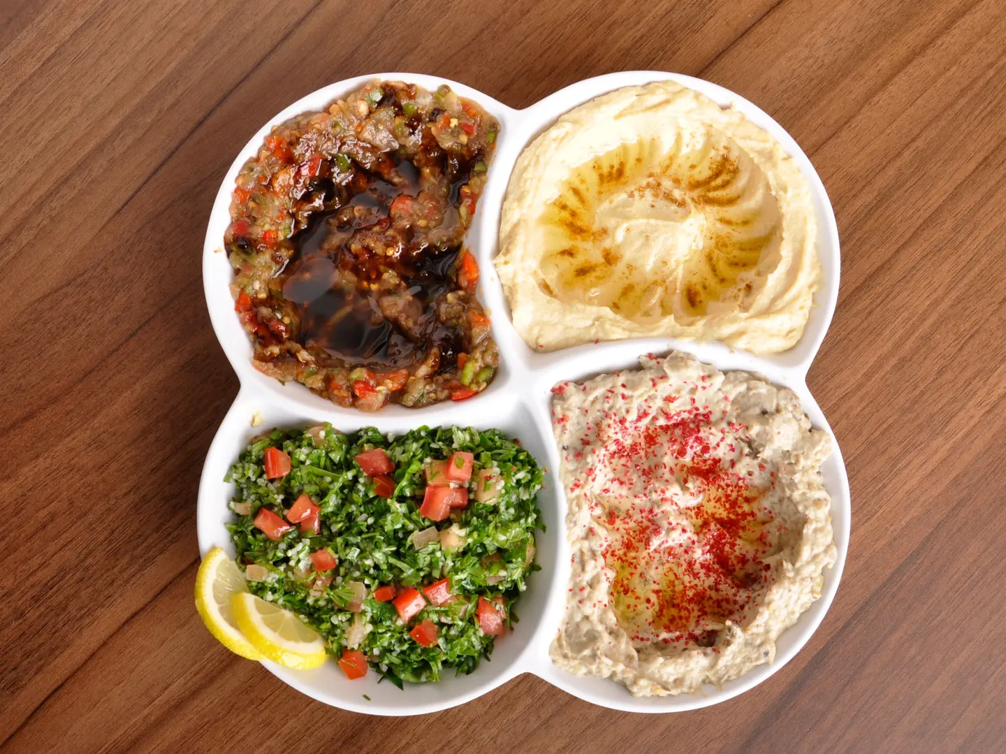 صحن مقبلات صغير