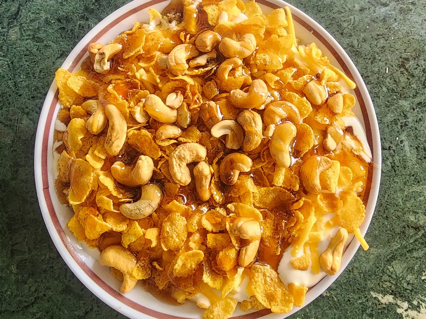 Royal Areeka With Nuts