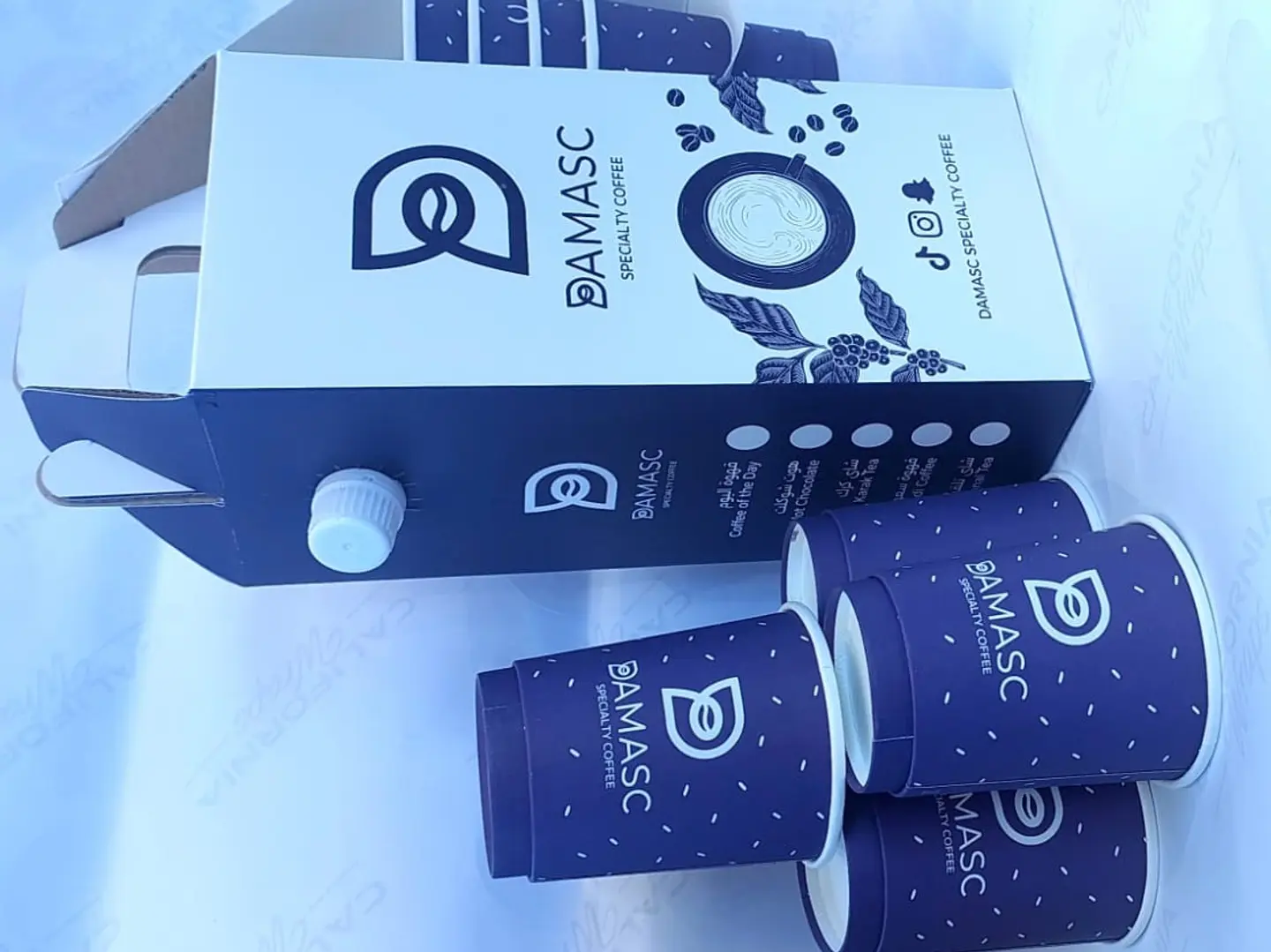 بوكس قهوة اليوم حار