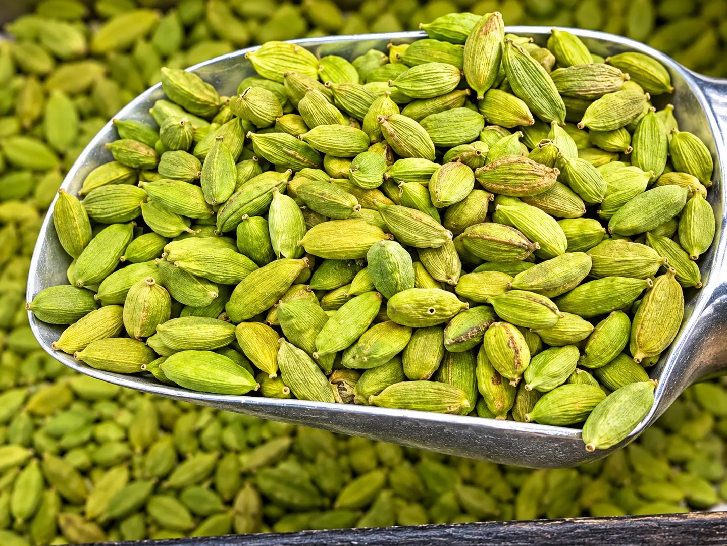 Cardamom Grade 1