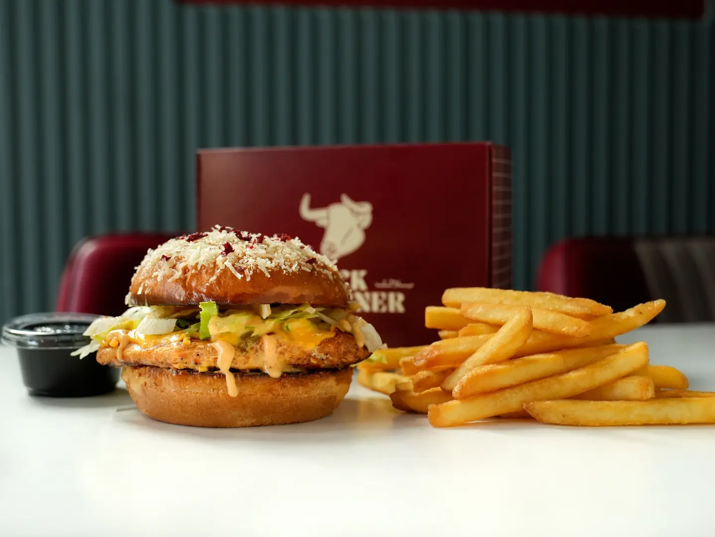 Box Couple Chicken Burger