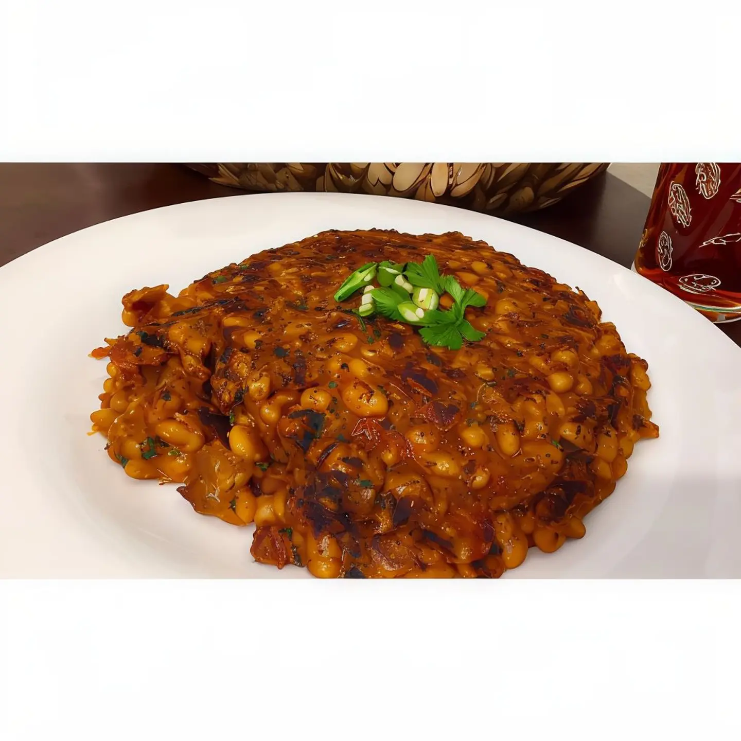 فاصولياء بيضاء مع البيض