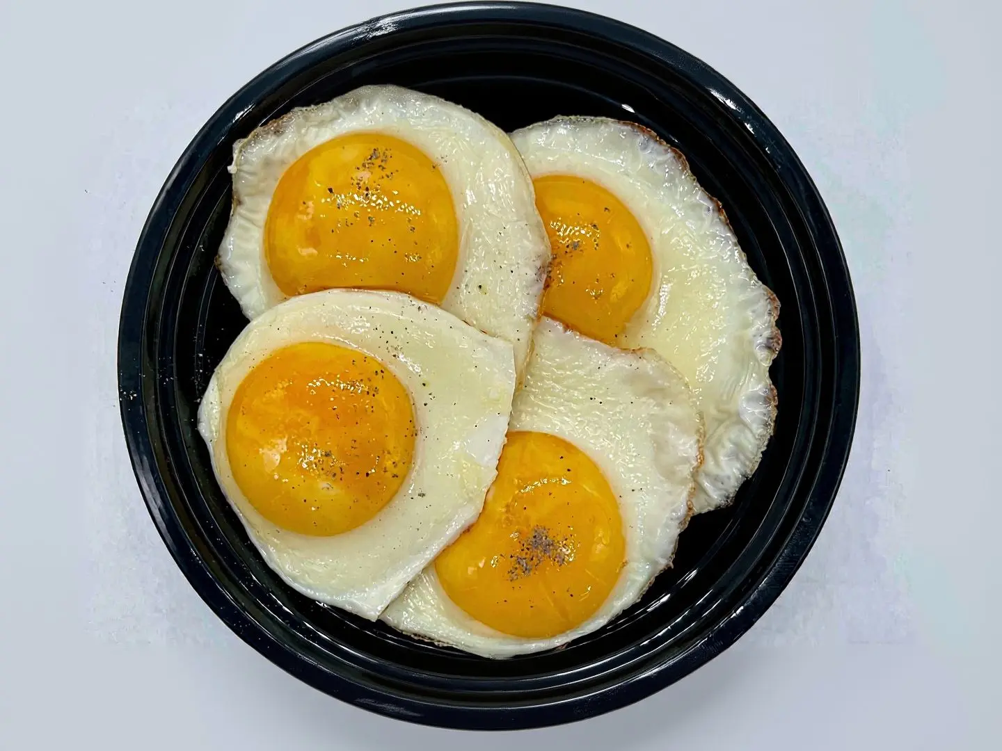 بيض عيون