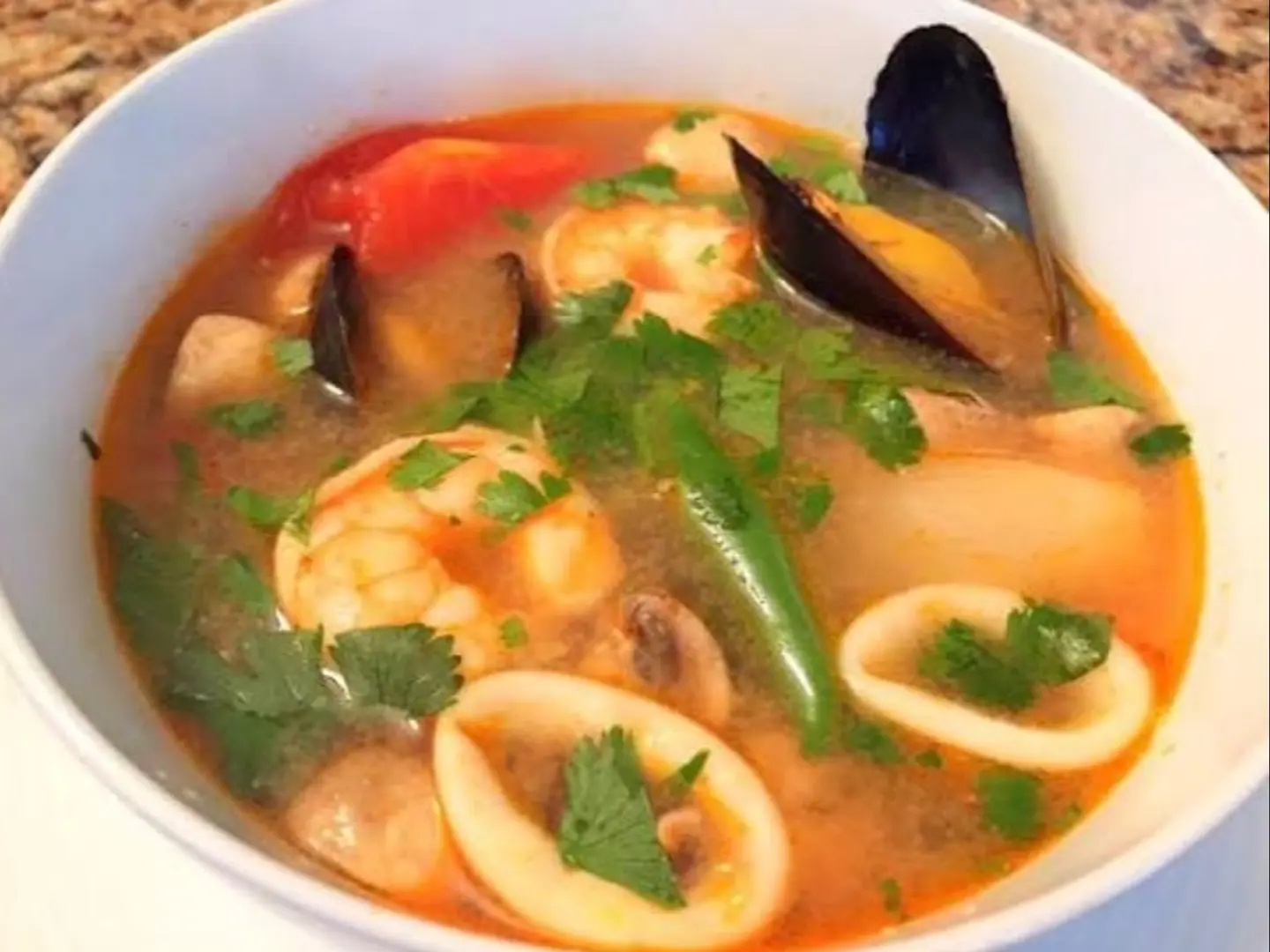 مزيج مأكولات توميام البحرية