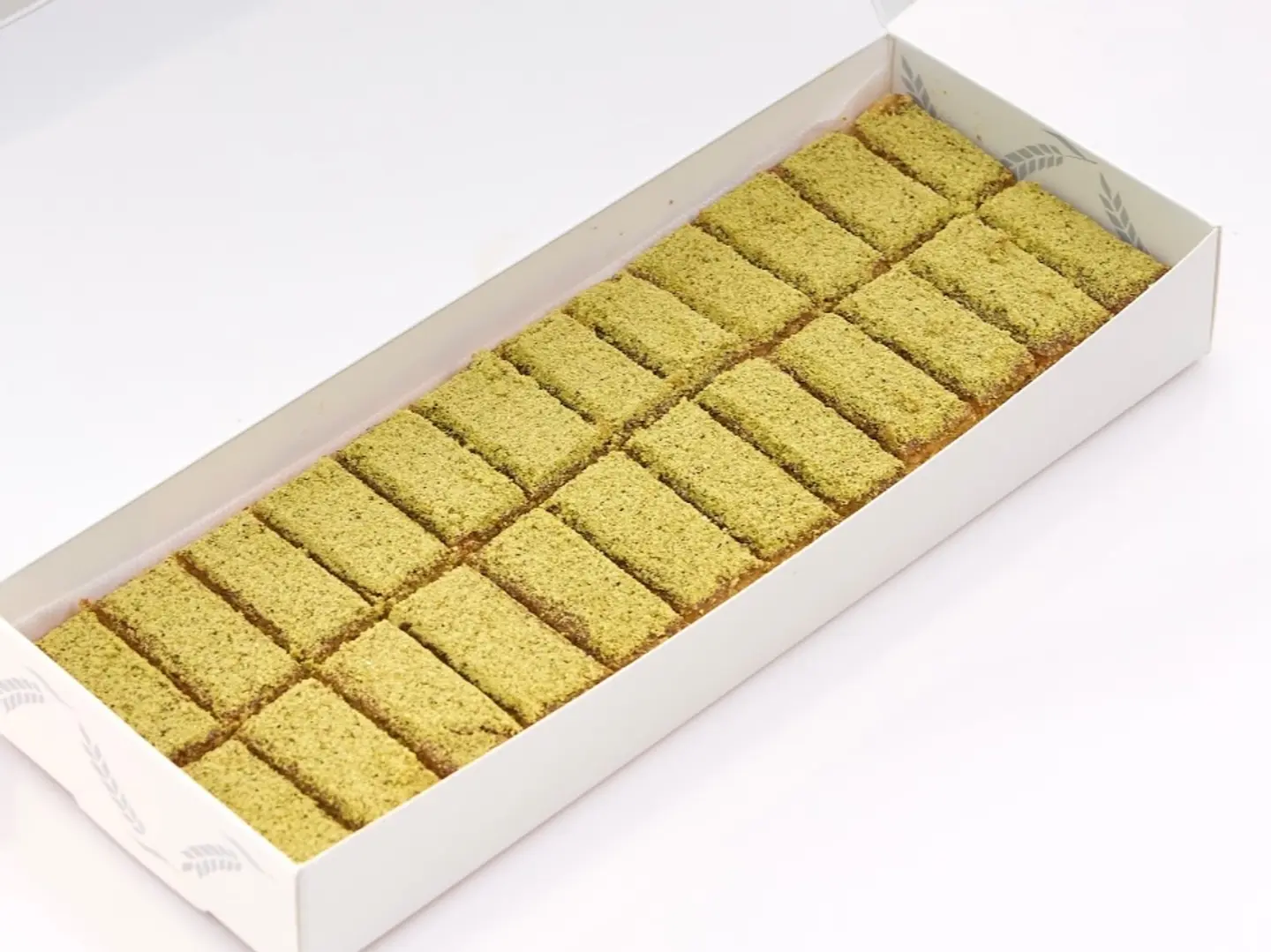 بوكس بسبوسة تمر بالقشطة