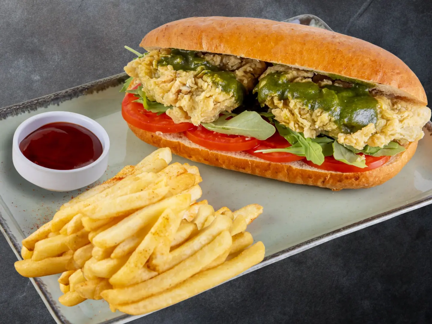 ساندويتش دجاج بيستو