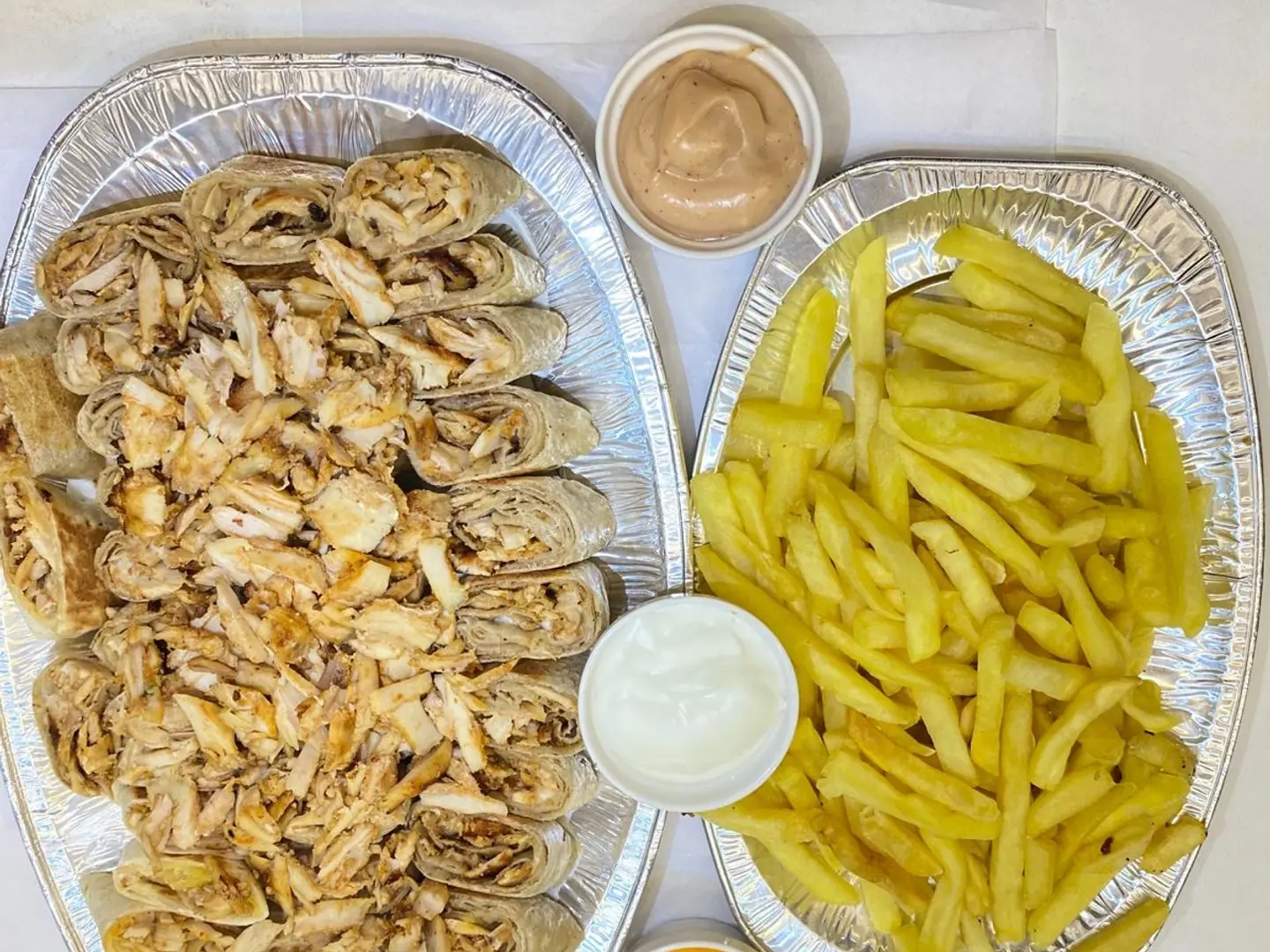 طبق عائلي كبير