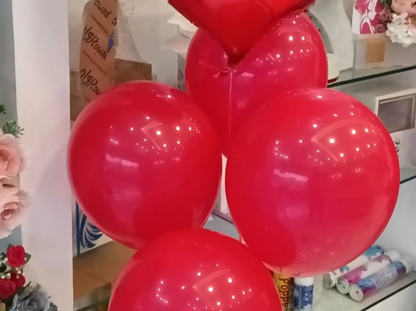 بلون هيليوم احمر حبه واحده