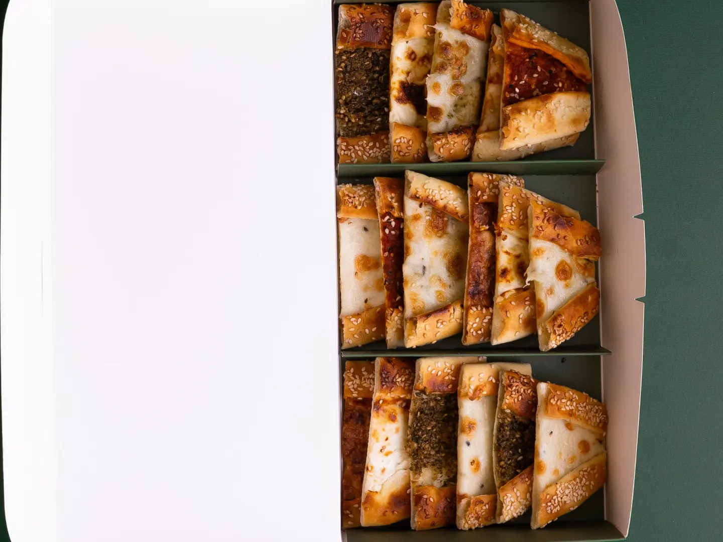 فطاير مشكل صندوق صغير