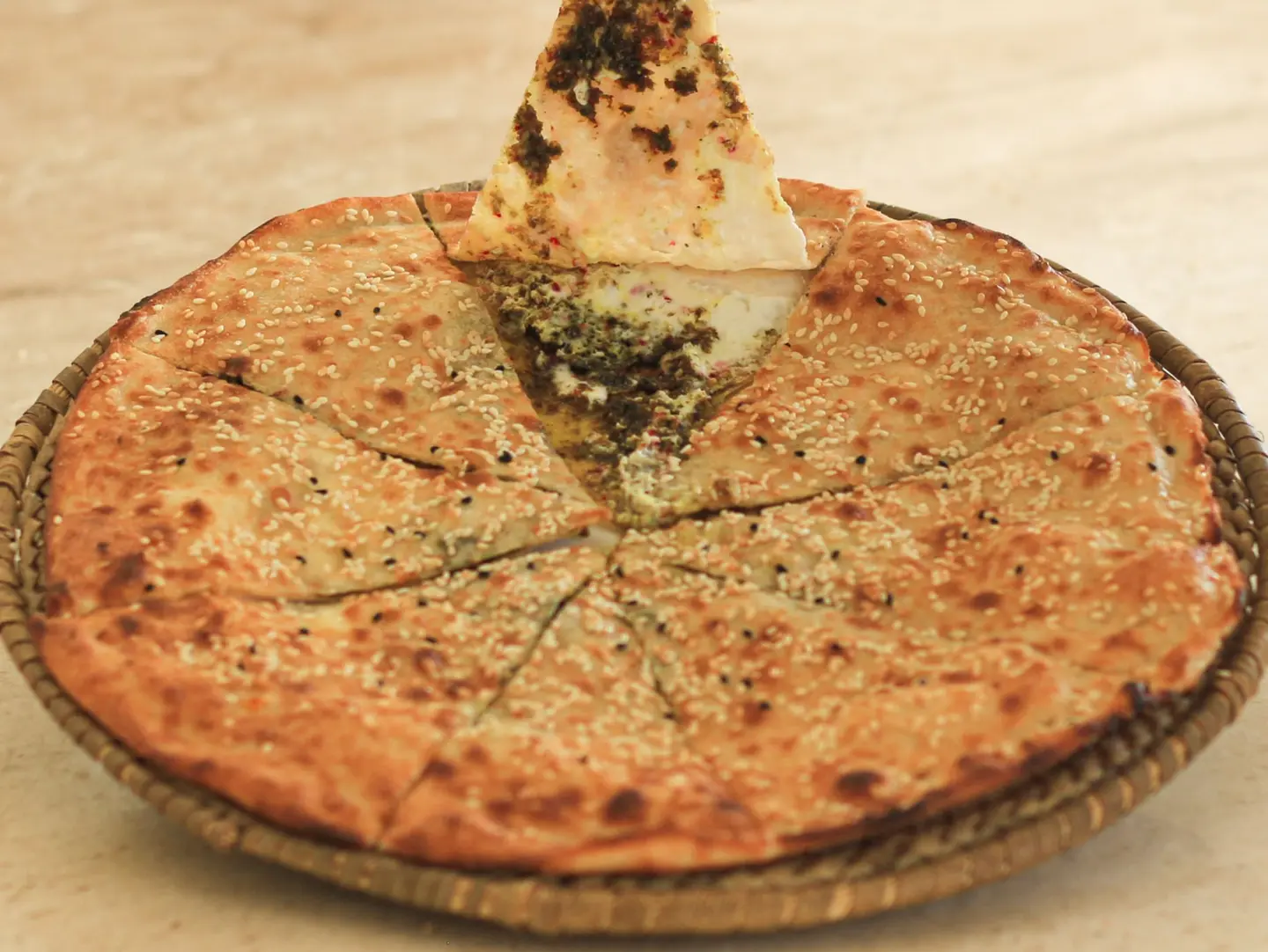 خبز جبنه سائل وزعتر