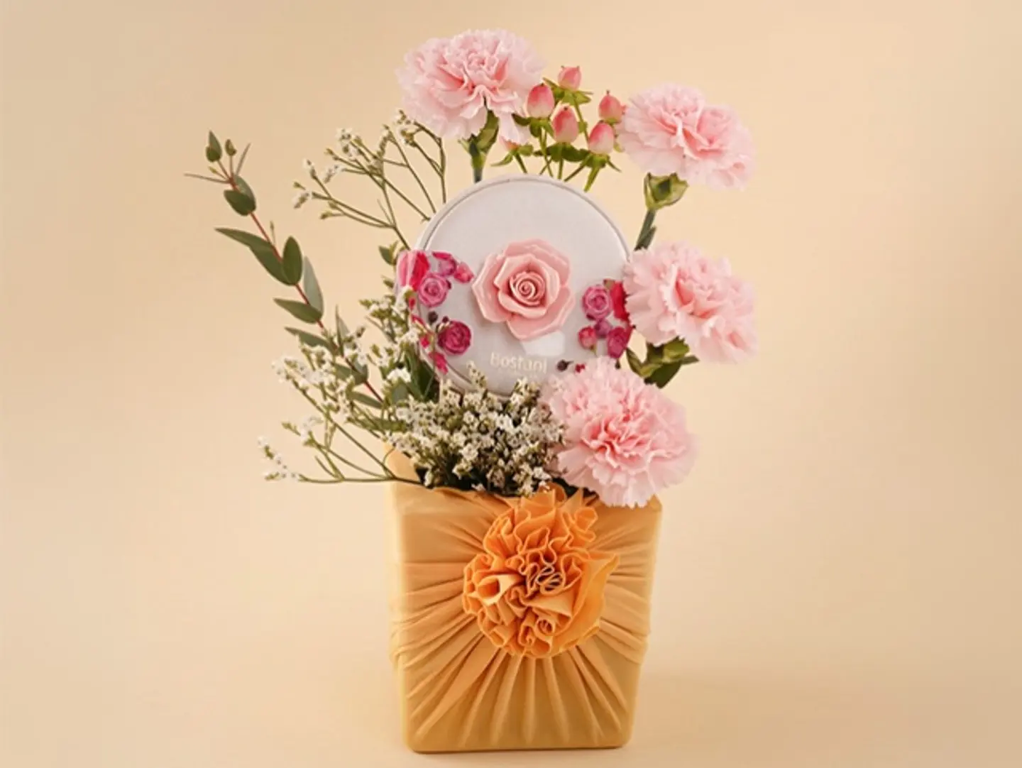 Bostani Round Rose Box With Flower Bouquet