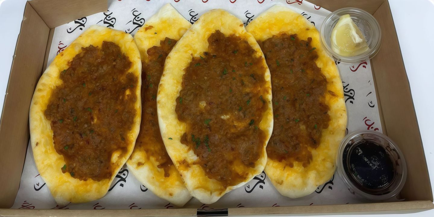 بوكس صفائح لحم بالجبن