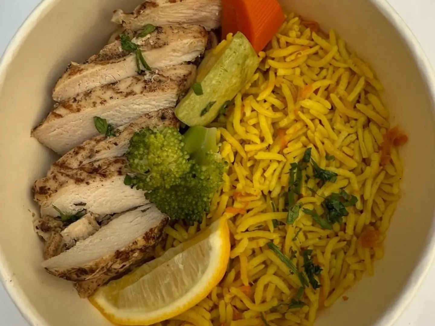 أرز بالزعفران والدجاج