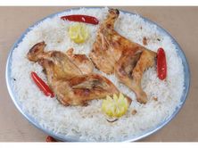 حبة دجاج فحم مع الأرز