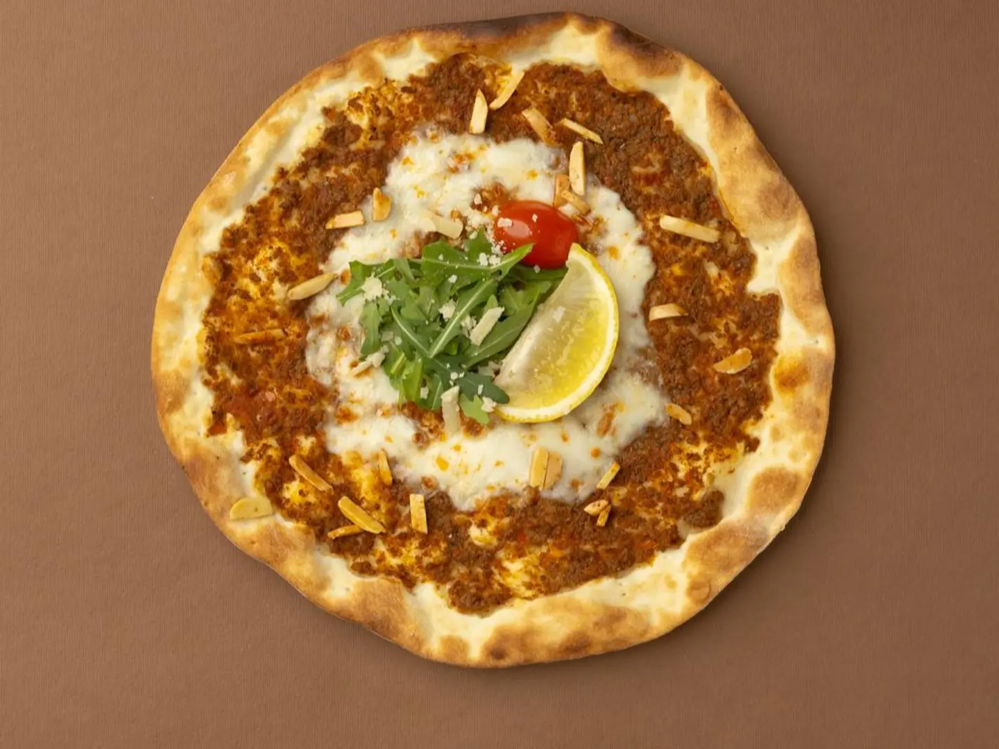 منقوشة لحم جبن