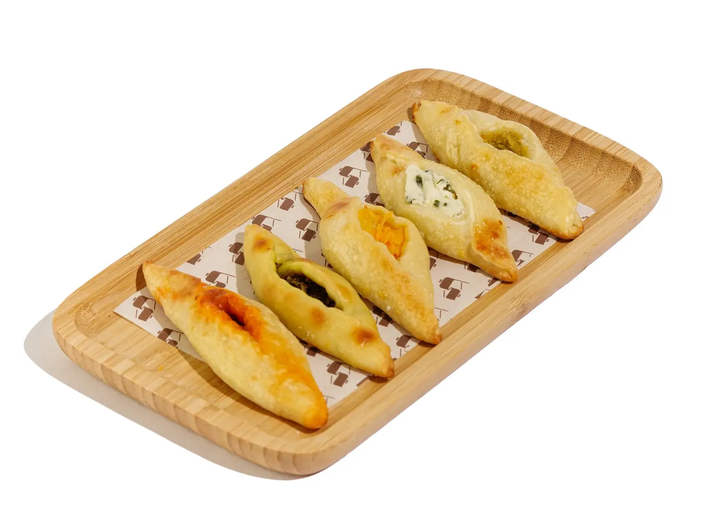 بوكس معجنات ١٠ قطع متنوعة