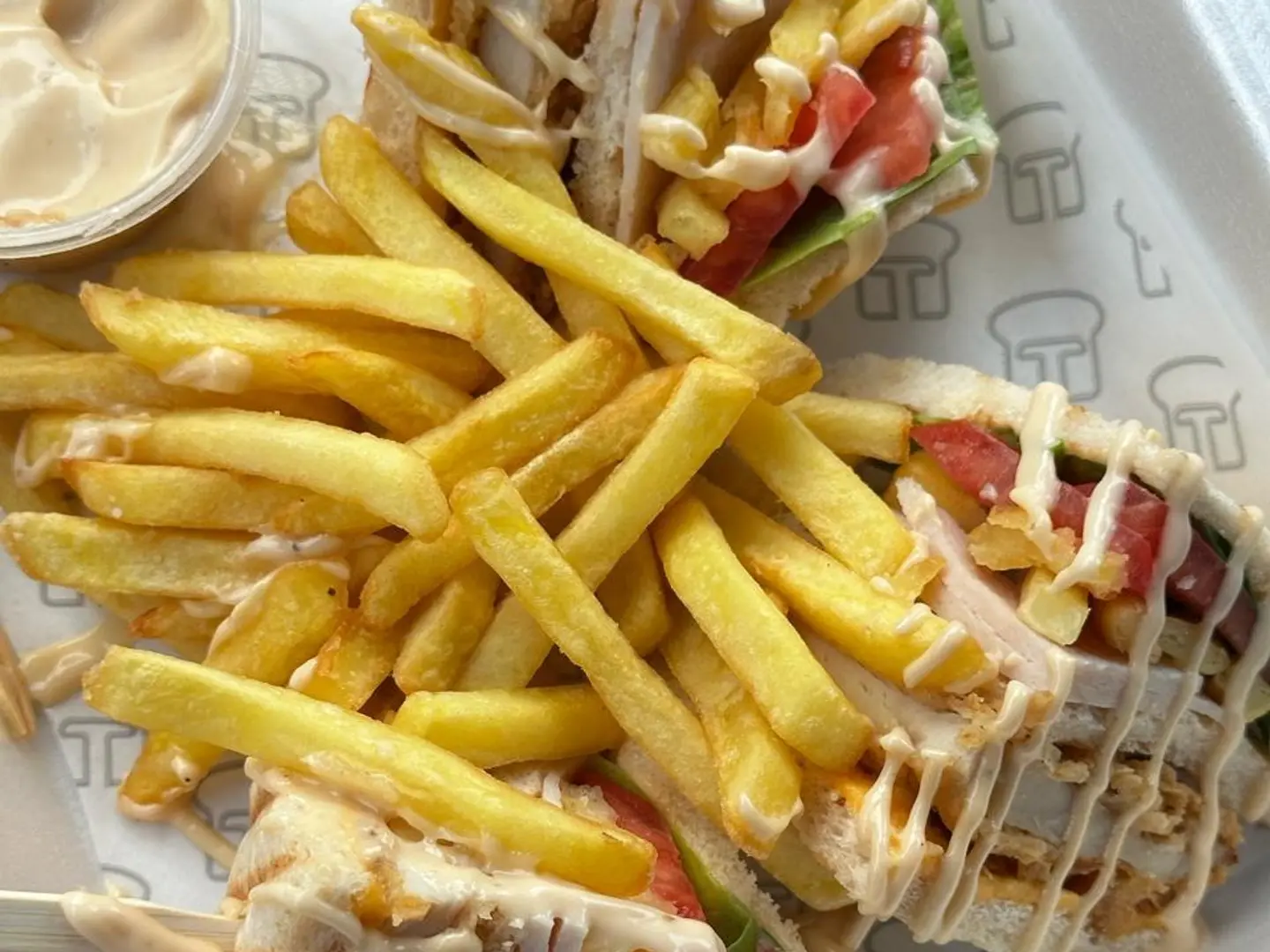 كلوب ساندويتش دجاج