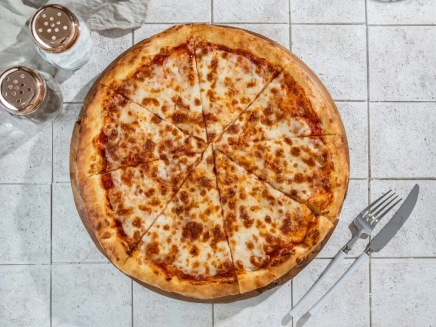 بيتزا مارغريتا - صغير