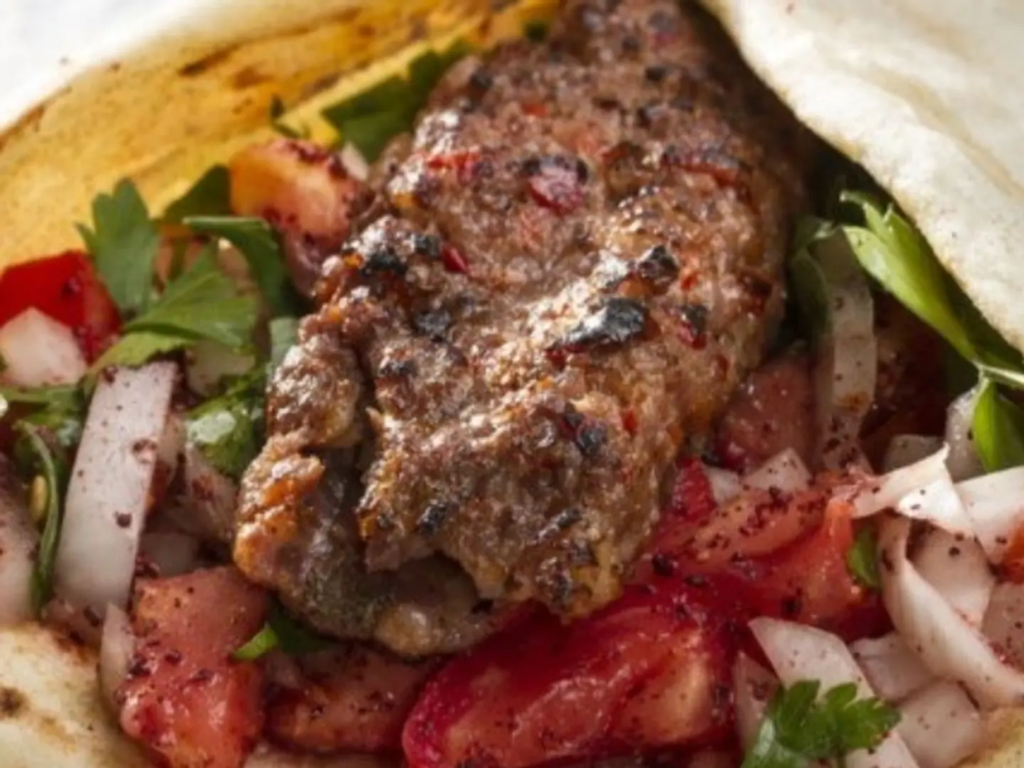 ساندوتش كباب دجاج حلبي