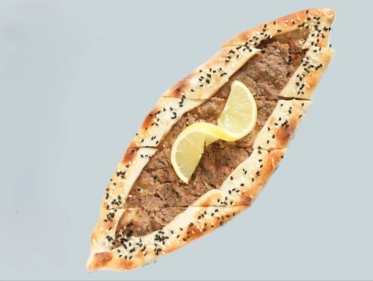 فطيرة لحم عجبن