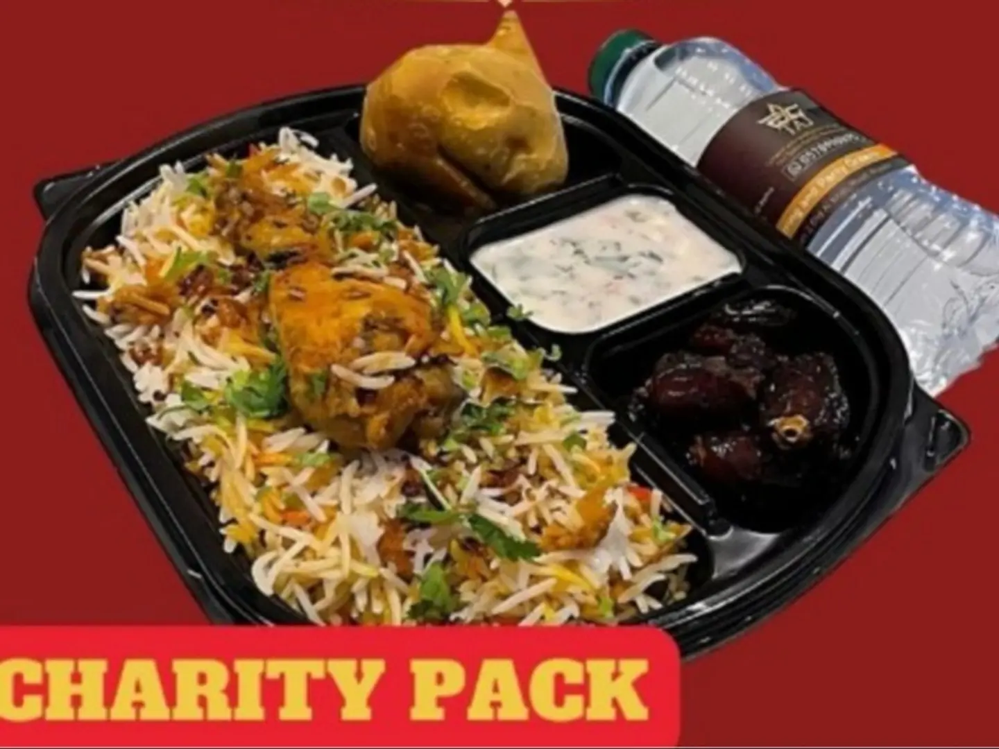 برياني دجاج فردي مع سمبوسة التمر وزجاجة ماء