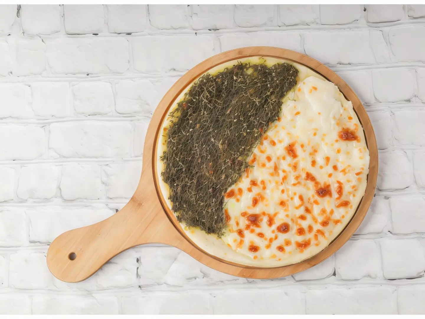 منقوشة جبن و زعتر