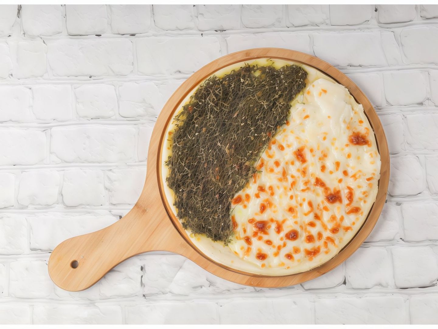 منقوشة جبن و زعتر