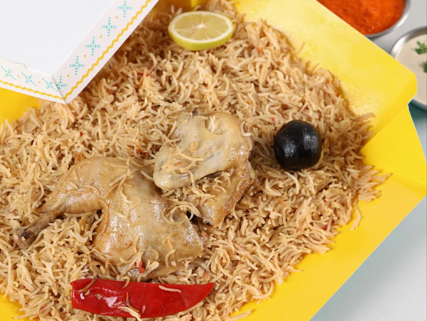 مضغوط أبيض
