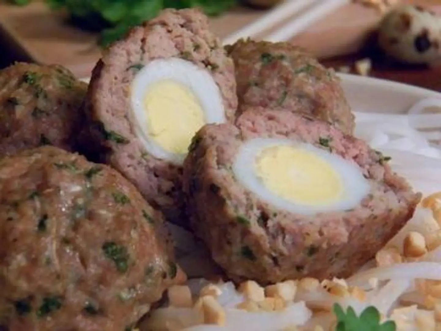 كفتة بيض مسلوق باللحم