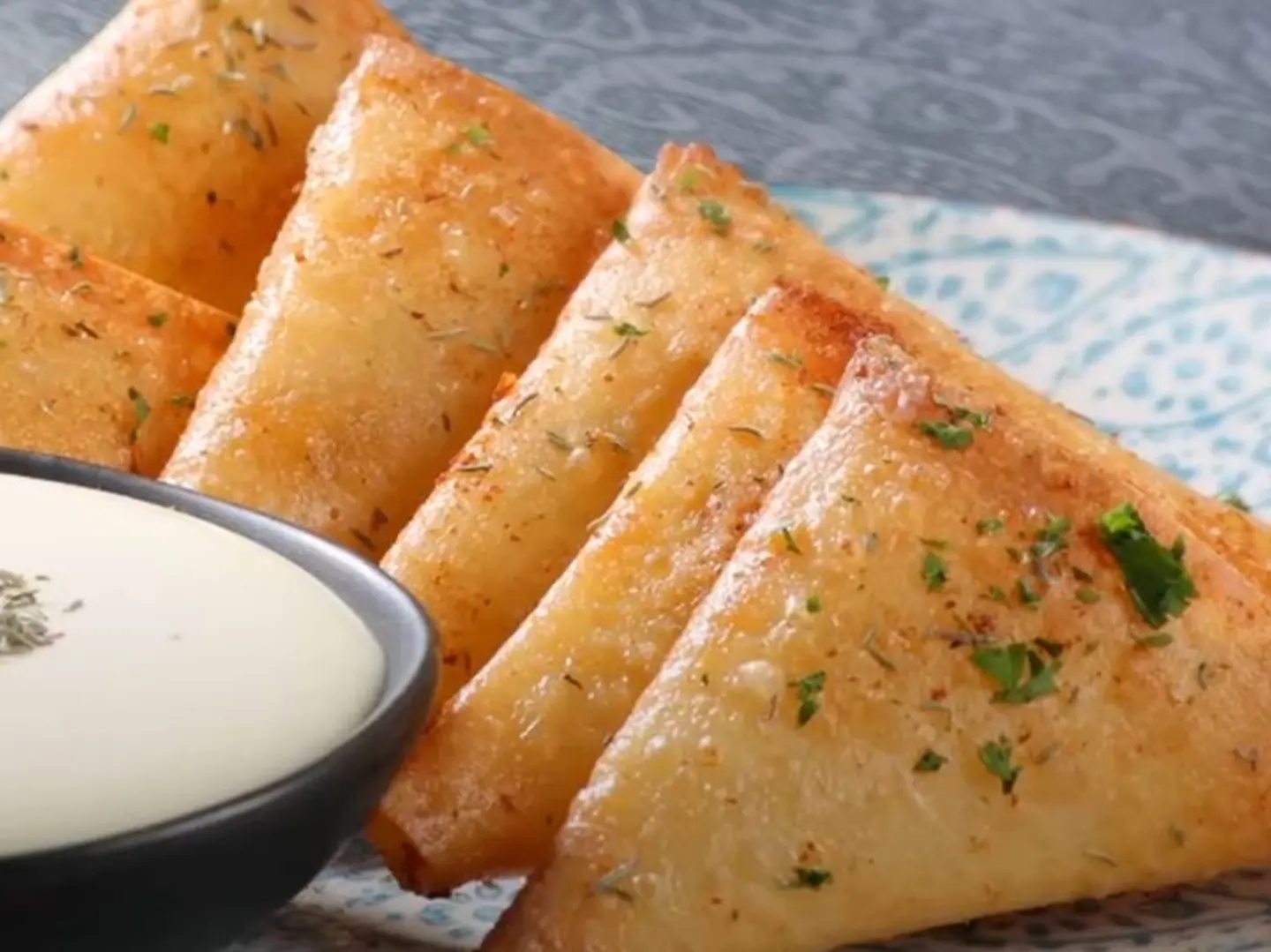 سمبوسة جبنة سائل 1 كيلو