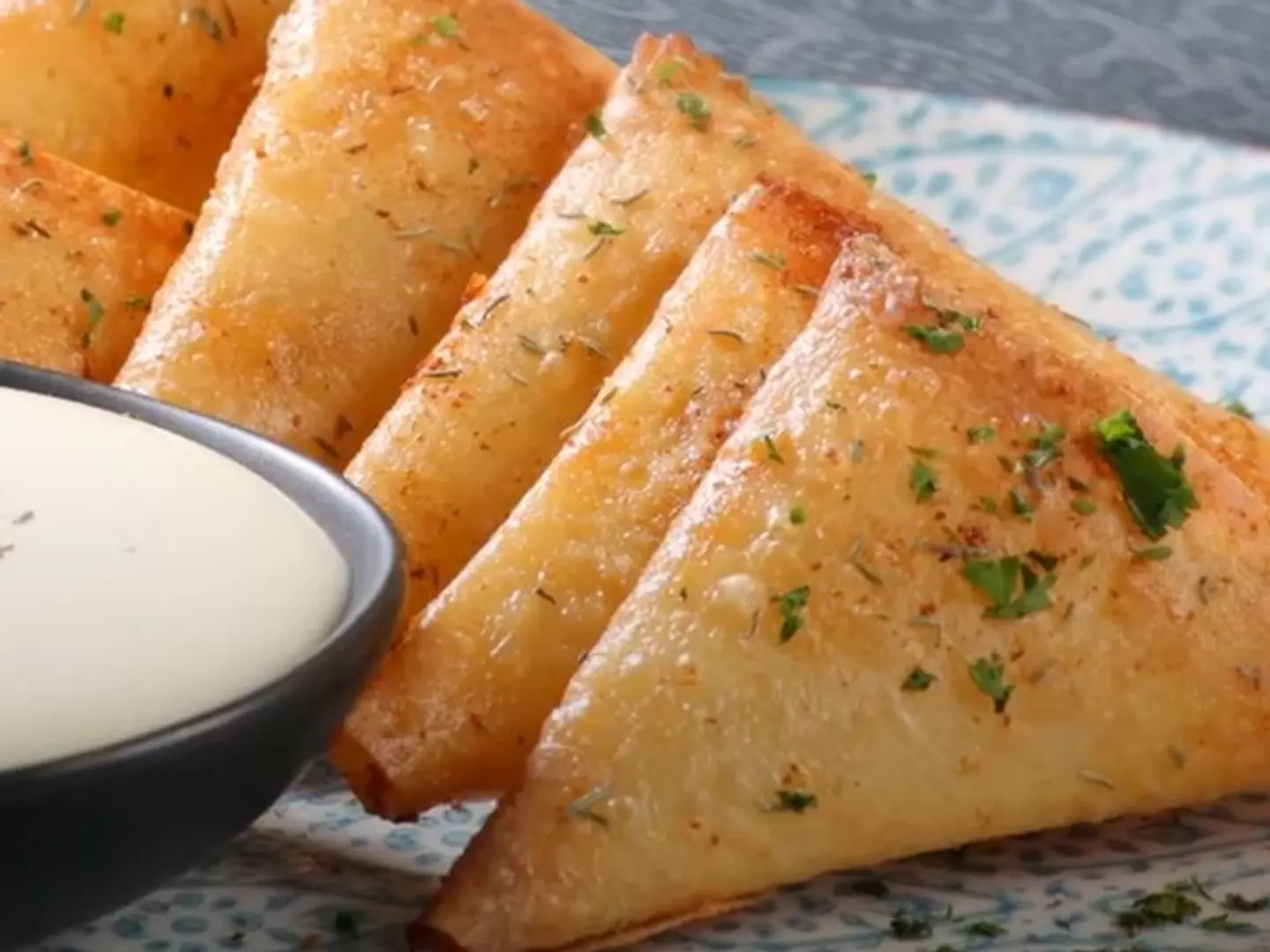 سمبوسة ربع كيلو جبنة