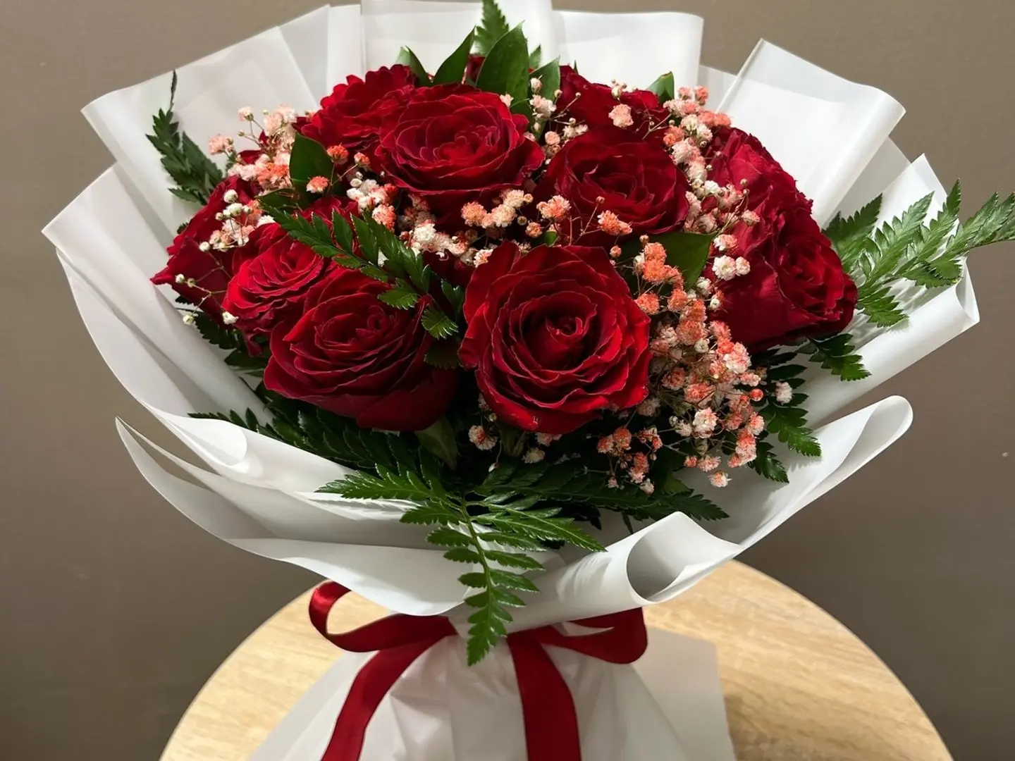 Bouquet Red Roses Wrapping 2025