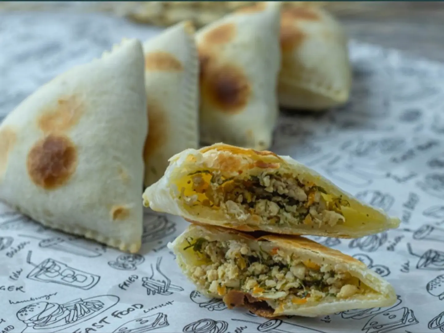 سمبوسة دجاج بالفرن