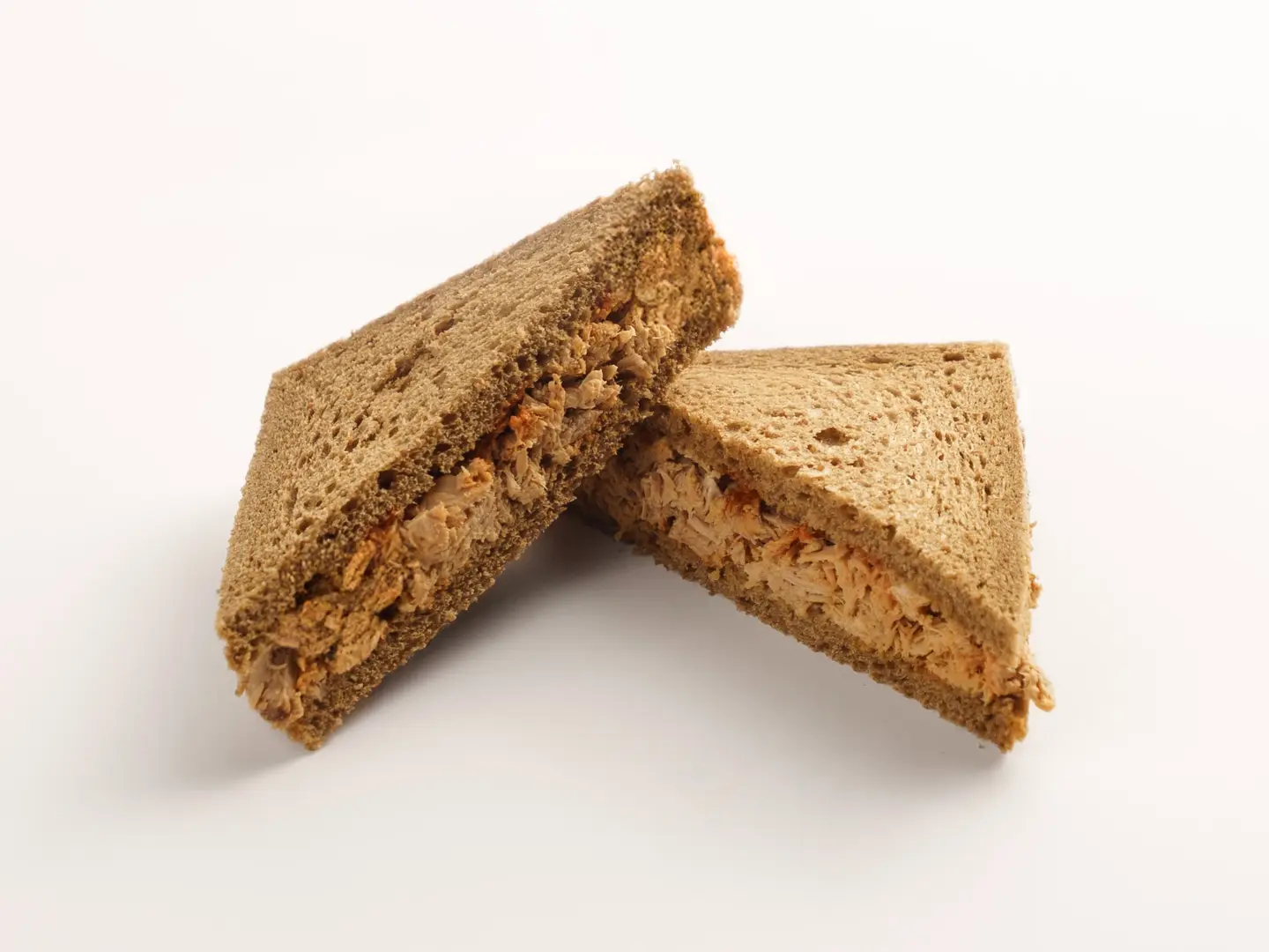 ساندويتش تونة عادي