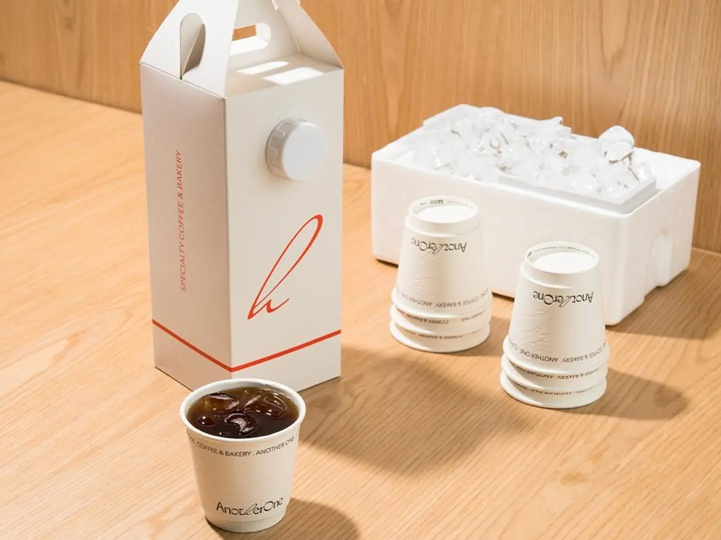 قهوه اليوم بارد بوكس