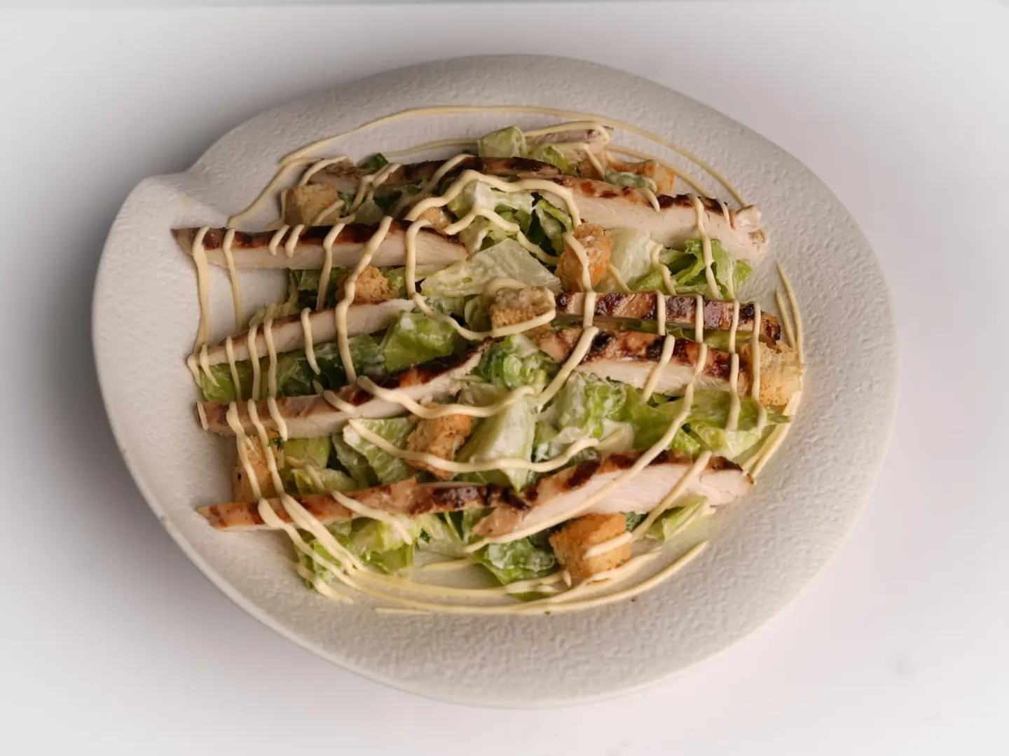 سلطة سيزر بالدجاج